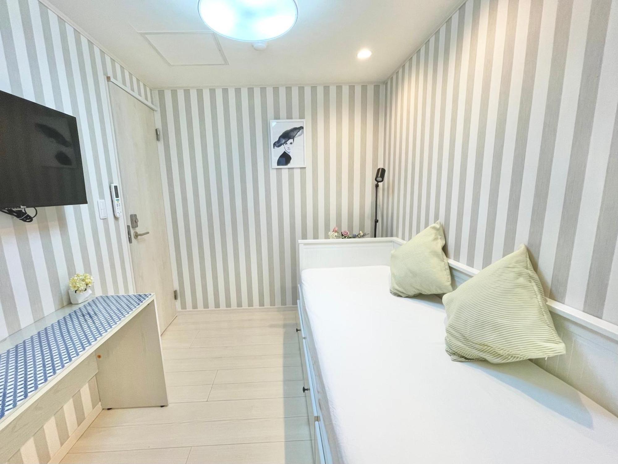 Hotel Kosumosu à Tōkyō Extérieur photo